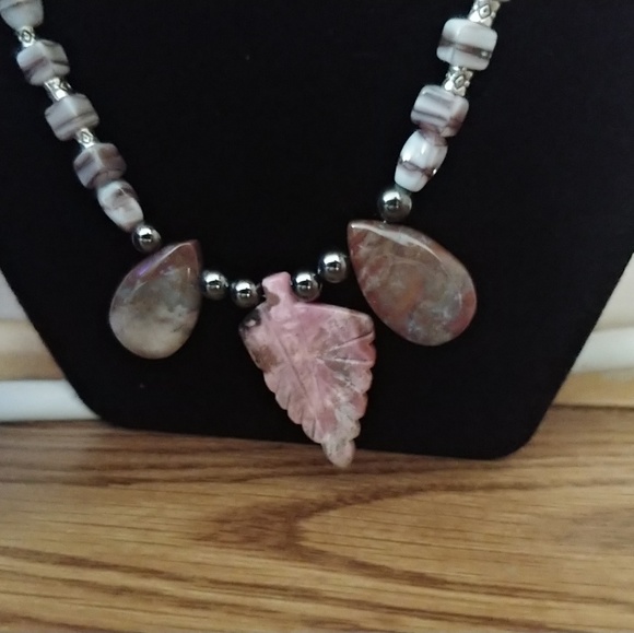 Chevron Amethyst Necklace & earring set - Picture 3 of 3